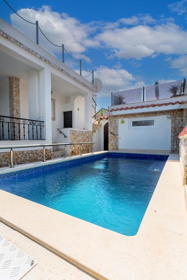 Holiday House Iva Слатине Экстерьер фото