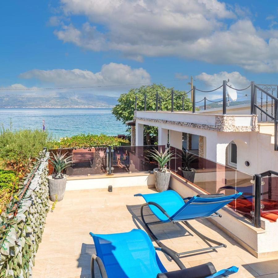 Holiday House Iva Слатине Экстерьер фото